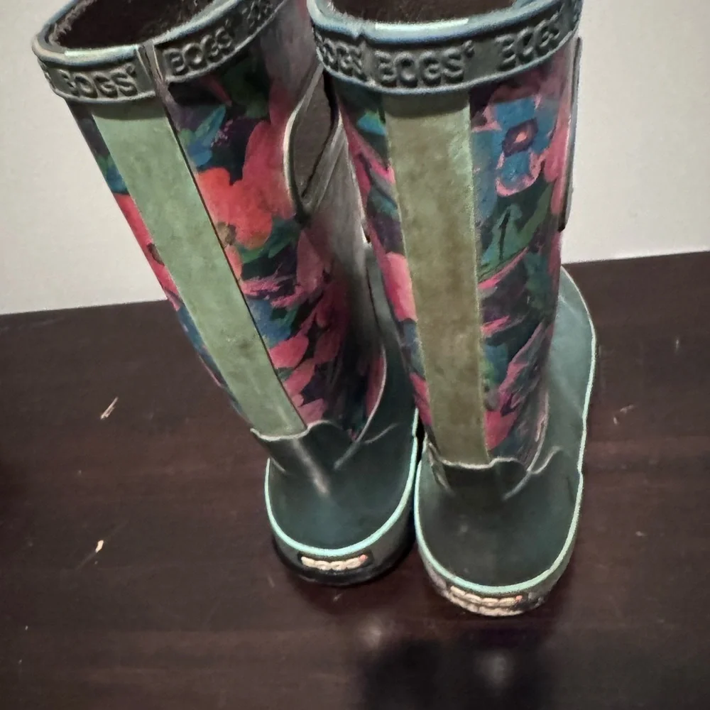 Bogs Classic Pansies Floral Boots